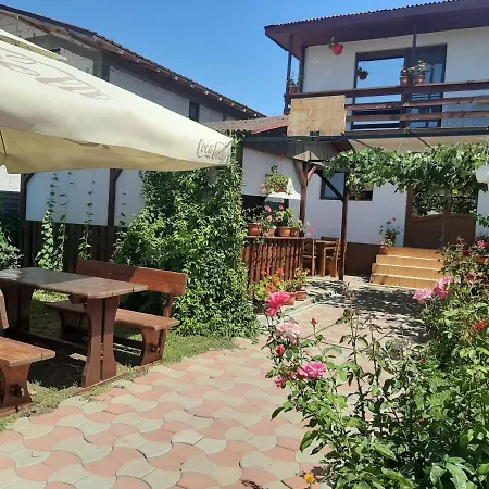 Vila Ade&kar Quarto em Acomodações Particulares Schitul
